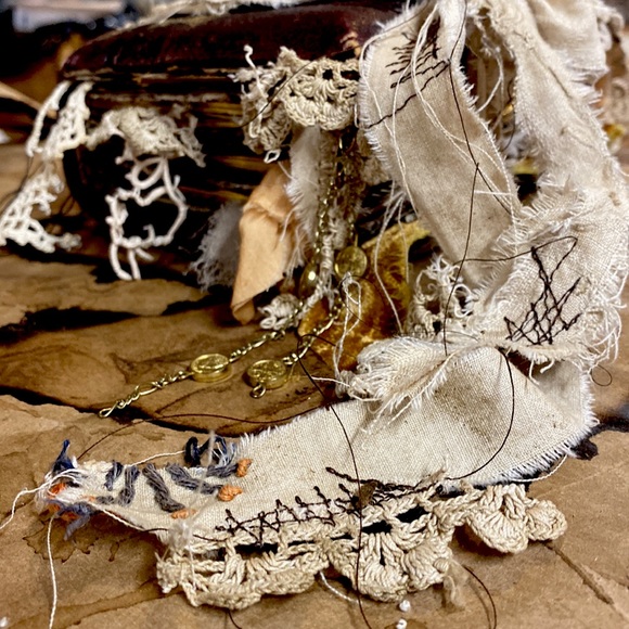 Antique Gothic Grunge junk journal - Picture 8 of 13